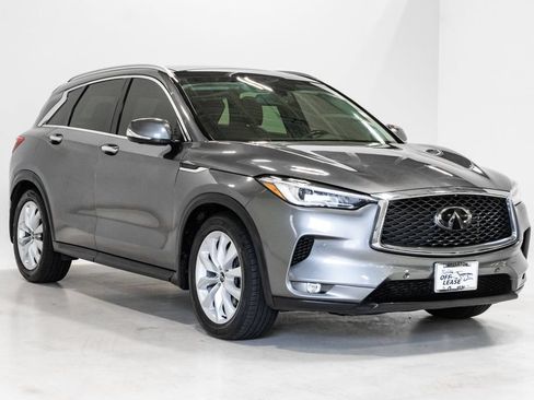 Used 2019 INFINITI QX50 Essential w/ Premium Audio Package AWD/4WD image 5