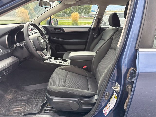Used 2019 Subaru Outback 2.5i AWD/4WD image 17