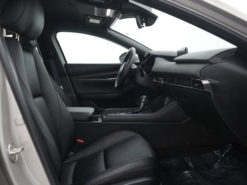 Used 2023 MAZDA MAZDA3 s FWD image 11