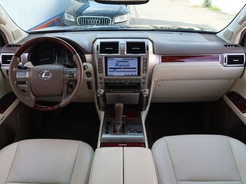 Used 2013 Lexus GX 460 image 11