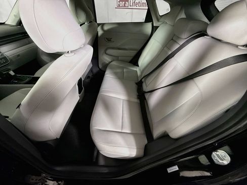 Certified 2025 Hyundai Kona SEL AWD/4WD image 26