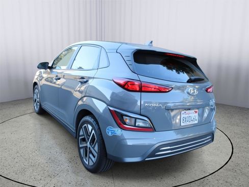 Used 2022 Hyundai Kona SEL w/ Convenience Package FWD image 5