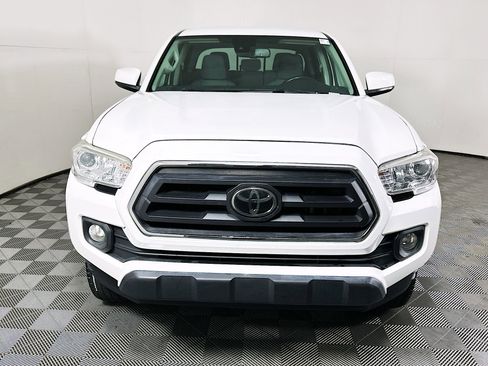 Used 2021 Toyota Tacoma SR5 RWD image 8