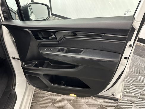 Used 2021 Honda Odyssey Touring image 16