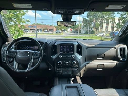 Used 2020 GMC Sierra 1500 Denali w/ Denali Ultimate Package AWD/4WD image 3