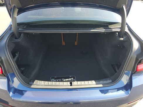 Used 2023 BMW M550i xDrive image 8