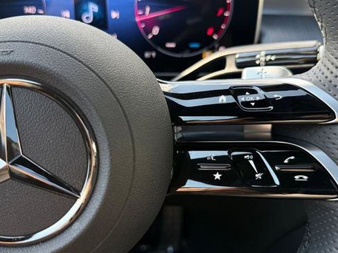 Used 2025 Mercedes-Benz GLC 300 image 31