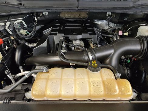 Used 2018 Ford F150 XLT w/ Equipment Group 302A Luxury image 30