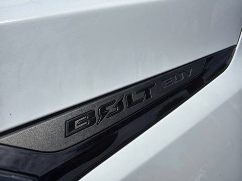 Used 2023 Chevrolet Bolt EUV LT w/ Convenience Package FWD image 19