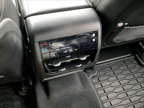 Certified 2023 Jeep Grand Cherokee L Laredo AWD/4WD image 17