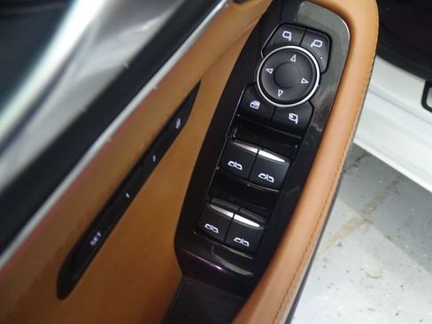 Used 2025 Cadillac CT5 Premium Luxury w/ Platinum Package AWD/4WD image 10