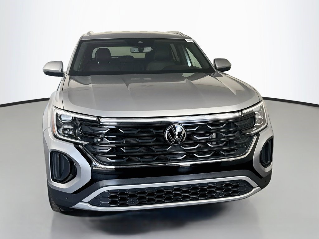 Used 2026 Volkswagen Atlas Cross Sport SE FWD image 2