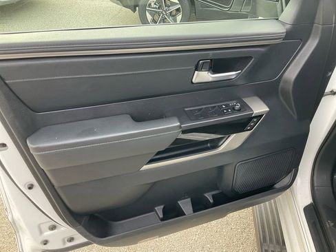 Used 2023 Toyota Sequoia Limited image 11