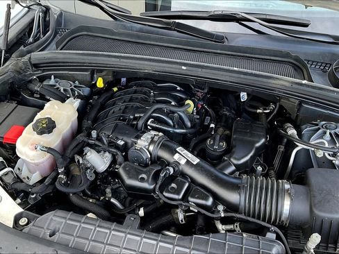 Used 2024 Jeep Grand Cherokee Altitude AWD/4WD image 31
