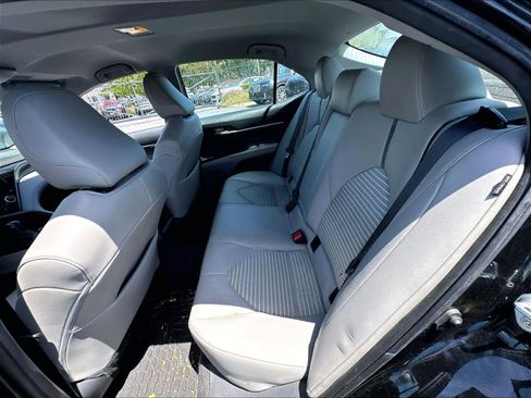 Used 2022 Toyota Camry SE FWD image 22
