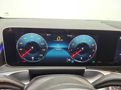 Used 2021 Mercedes-Benz GLB 250 image 11