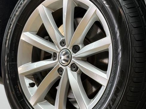 Used 2017 Volkswagen Tiguan Wolfsburg Edition image 15