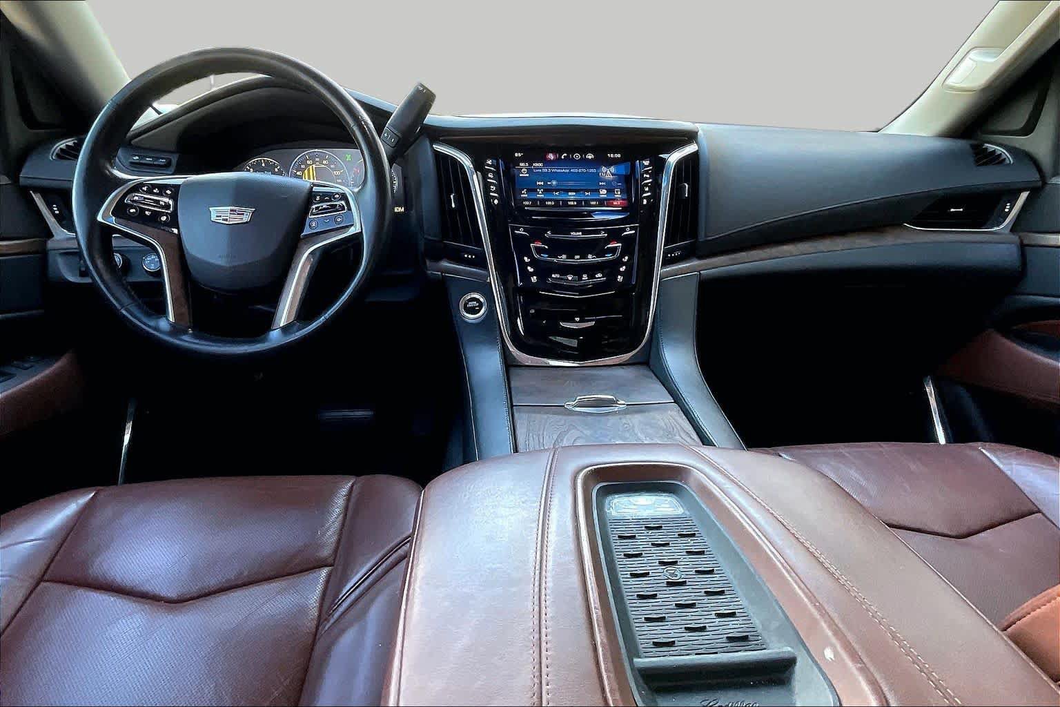 Used 2015 Cadillac Escalade Premium AWD/4WD image 16