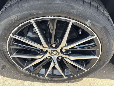 Used 2023 Toyota Camry SE image 10