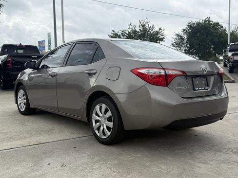 Used 2015 Toyota Corolla LE FWD image 7