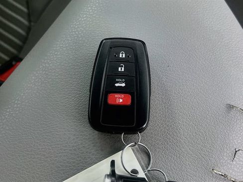 Used 2021 Toyota Camry SE w/ Convenience Package FWD image 33