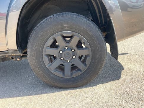 Used 2015 Toyota 4Runner Trail Premium image 17