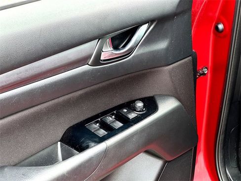 Used 2017 MAZDA CX-5 Sport image 12