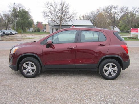 Used 2016 Chevrolet Trax LS image 3
