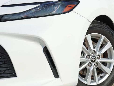 Used 2025 Toyota Camry LE FWD image 12