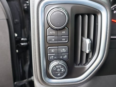 Used 2019 Chevrolet Silverado 1500 High Country w/ Z71 Off-Road Package image 13