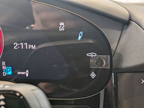 Used 2025 Porsche Taycan image 19