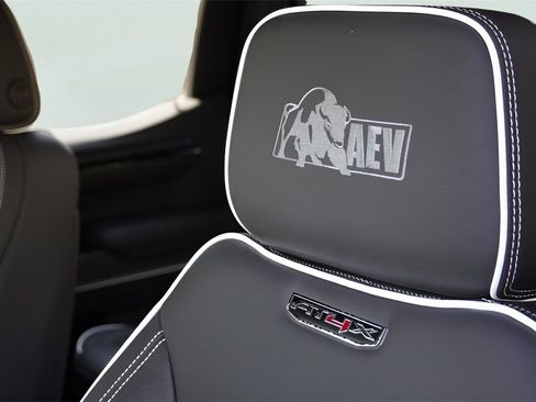 New 2026 GMC Sierra 1500 AT4X w/ AT4X AEV Edition image 15