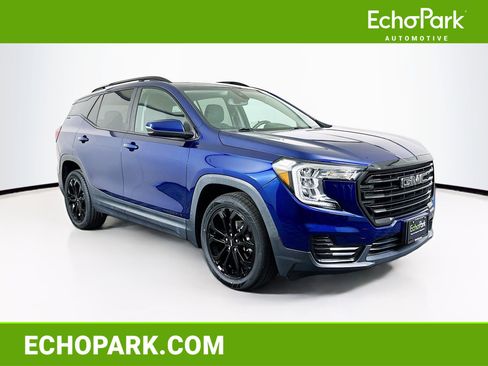 Used 2022 GMC Terrain SLE w/ Driver Convenience Package image 1