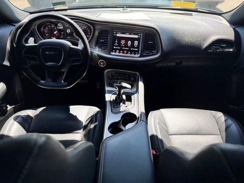Used 2019 Dodge Challenger SRT Hellcat RWD image 13