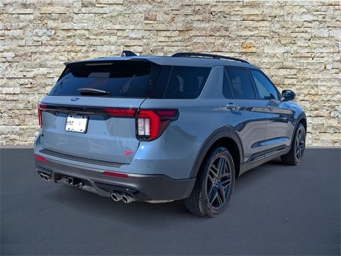 Used 2026 Ford Explorer ST image 7