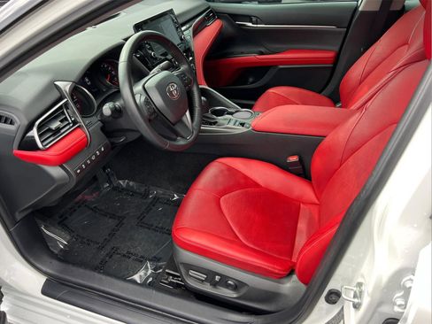 Used 2021 Toyota Camry XSE w/ Navigation Package image 10