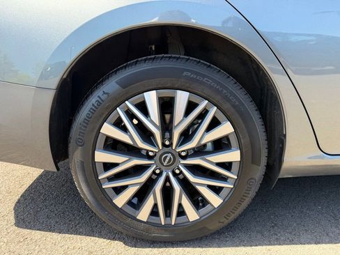 Used 2023 Nissan Altima 2.5 SV AWD/4WD image 9
