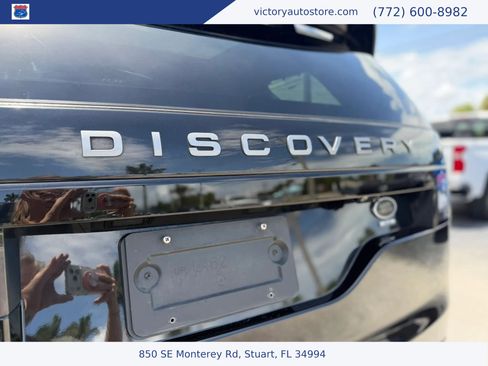 Used 2019 Land Rover Discovery SE AWD/4WD image 11