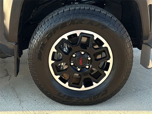 Used 2024 Toyota Tacoma TRD Off-Road image 12