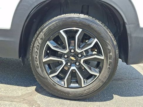 Used 2023 Chevrolet TrailBlazer ACTIV FWD image 30
