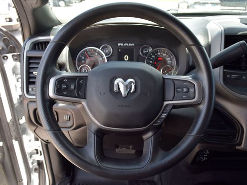 Used 2024 RAM 3500 Tradesman w/ Convenience Group AWD/4WD image 6