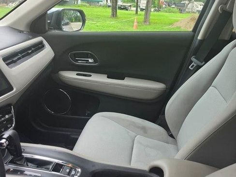 Used 2019 Honda HR-V EX image 27