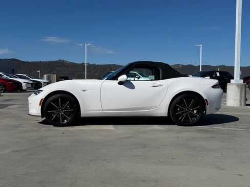 Used 2025 MAZDA MX-5 Miata Grand Touring RWD image 7