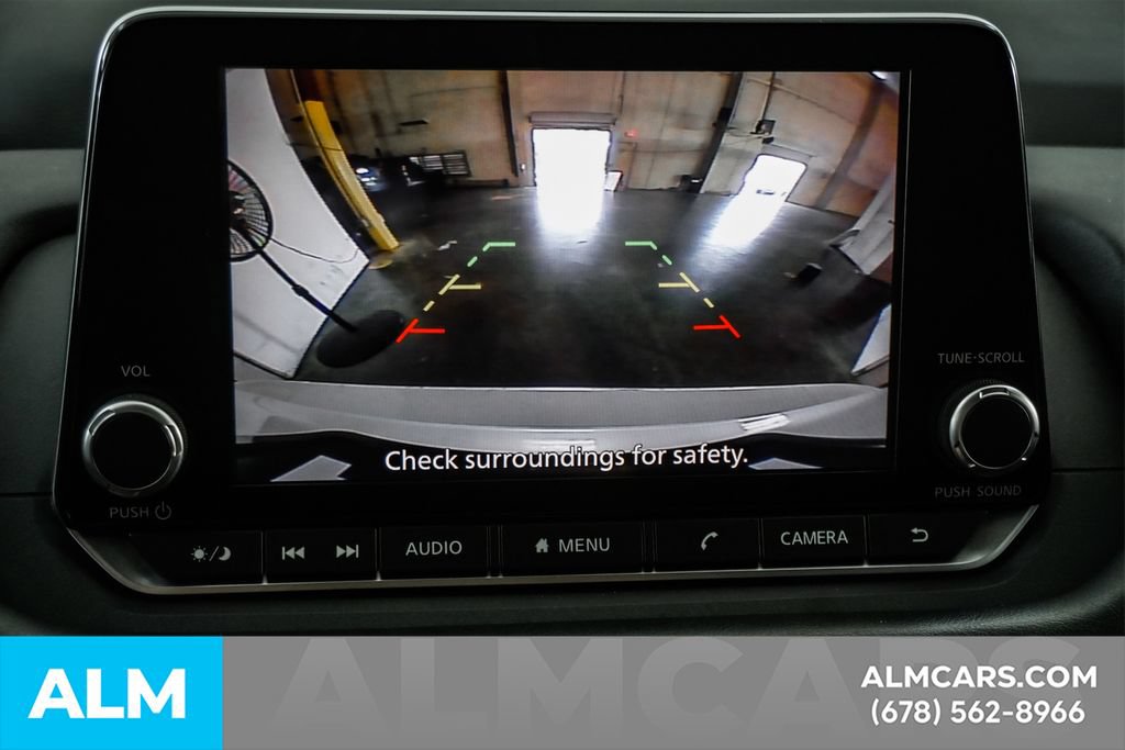 Used 2024 Nissan Rogue SV FWD image 34