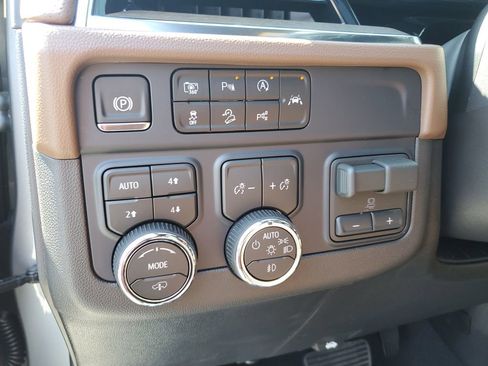 New 2026 Chevrolet Tahoe High Country image 24