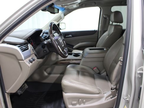 Used 2015 GMC Yukon SLT AWD/4WD image 3