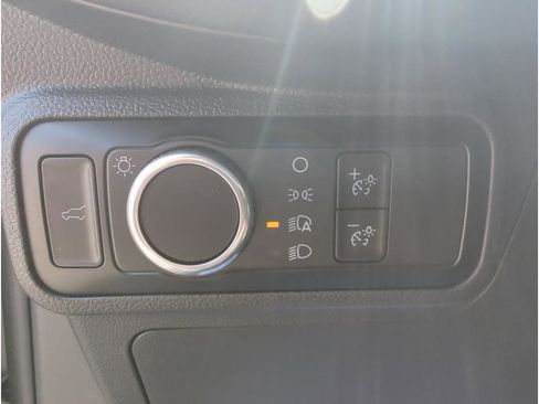 New 2025 Ford Explorer Active image 14