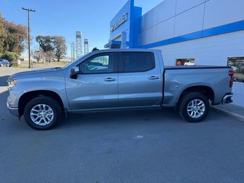 Used 2025 Chevrolet Silverado 1500 LT image 7