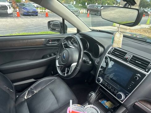Used 2018 Subaru Outback 2.5i Limited AWD/4WD image 7