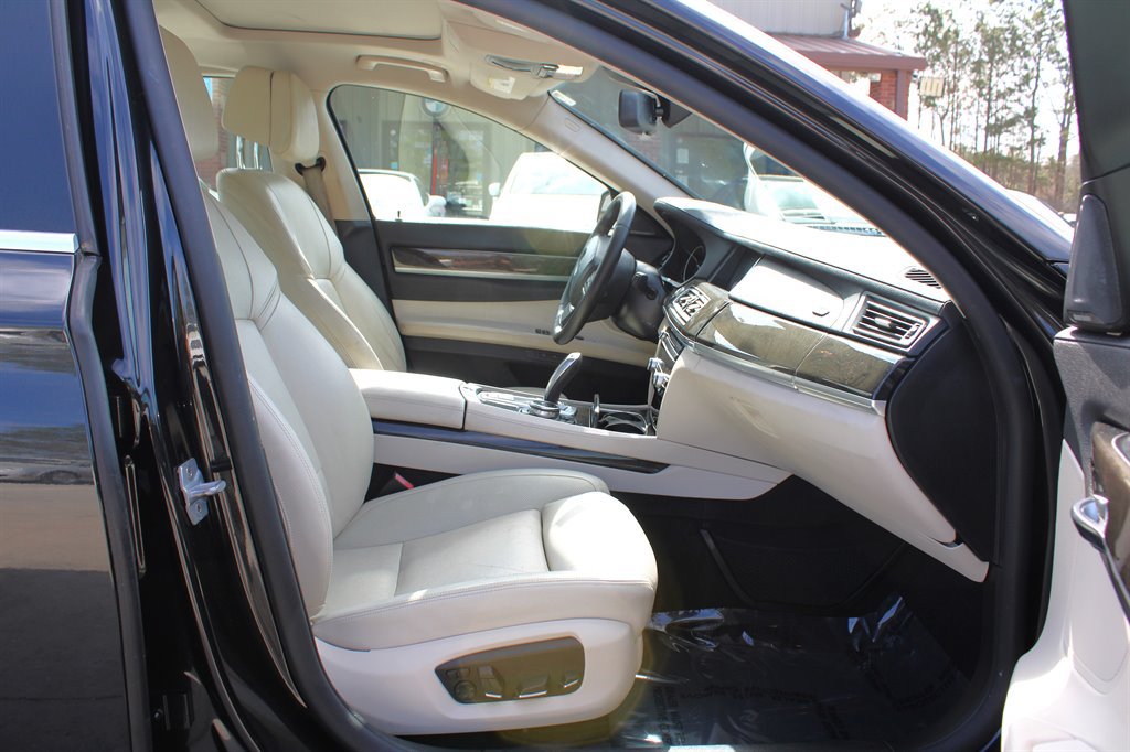 Used 2014 BMW 740Li RWD image 17